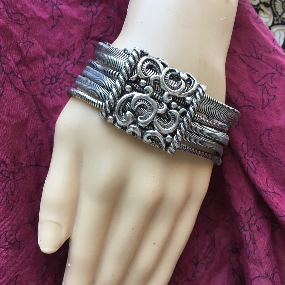 Tibetan Silver Scroll Pattern Bracelet - image 1